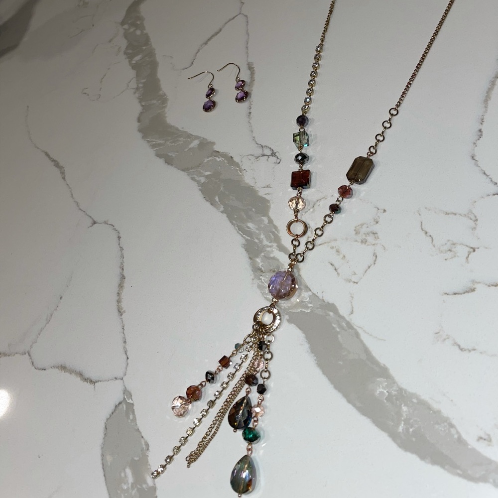 Women’s earring and necklace set-used